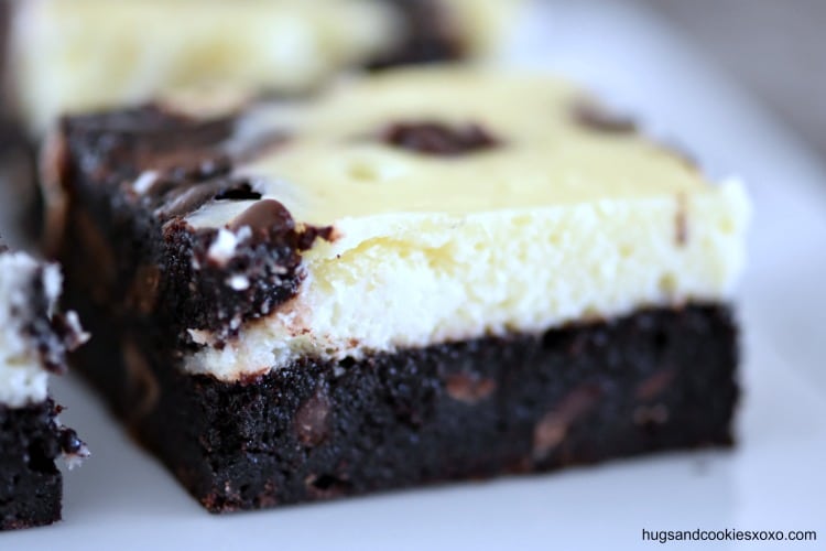 THE ULTIMATE CHEESECAKE BROWNIE BARS