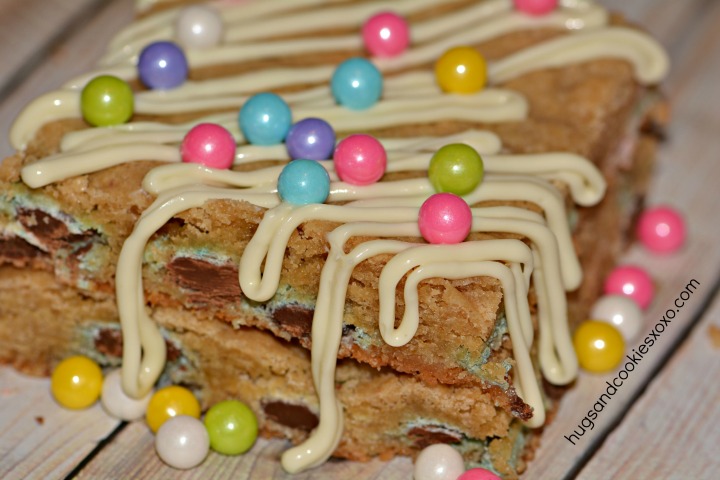 M AND M BLONDIES small