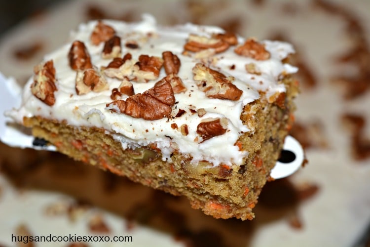 carrot-cake-cream-cheese-pecans