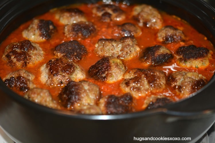 meatballs-sauce