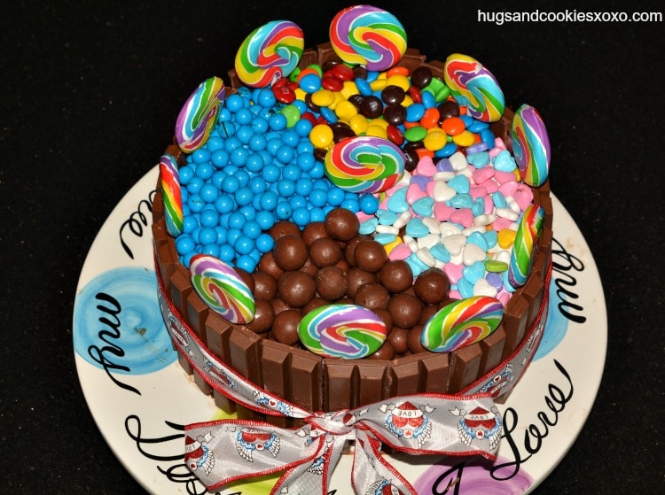 Small Full of Color Candy Cake (Chocolate & Candy) – Sweet Servings