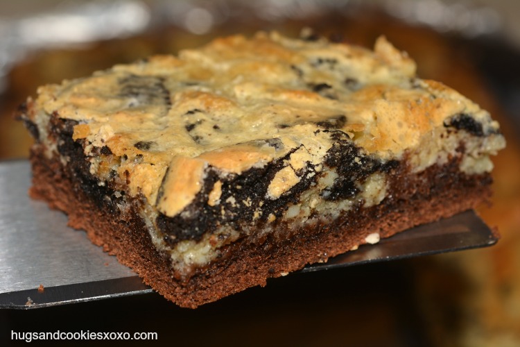 gooey oreo bars