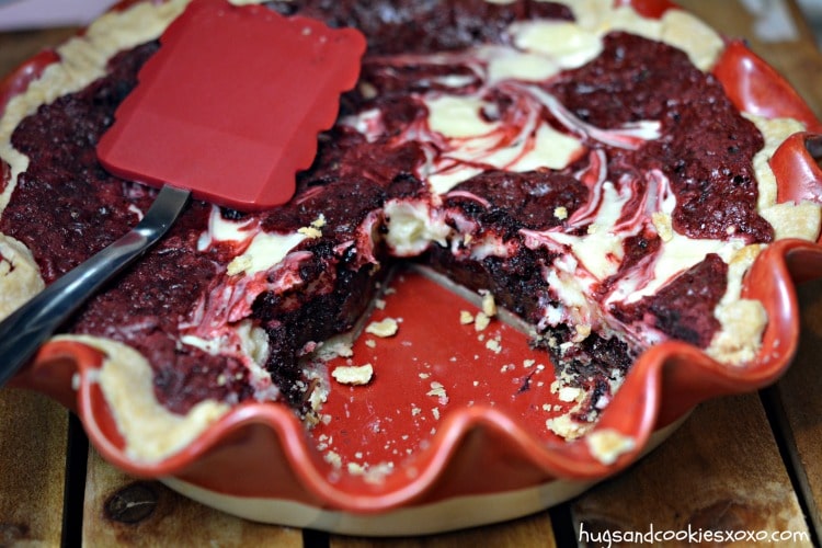 cheesecake red velvet pie