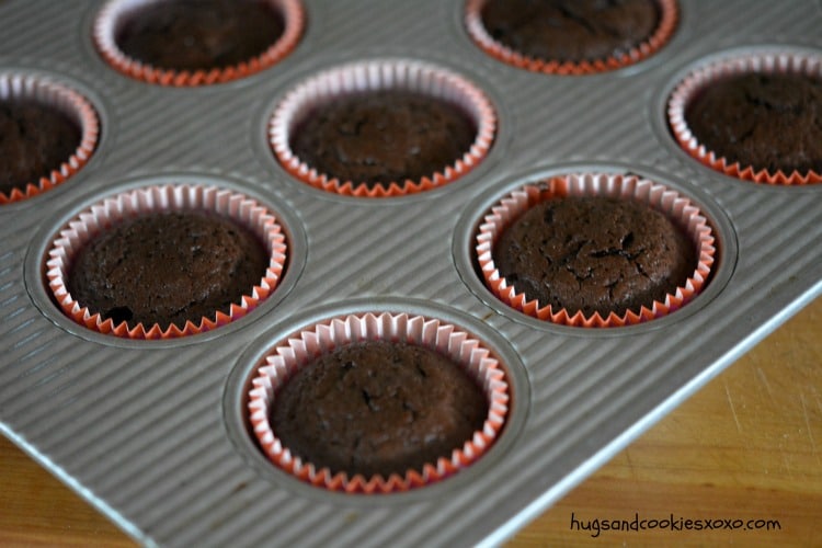 flourless cupcakes pan