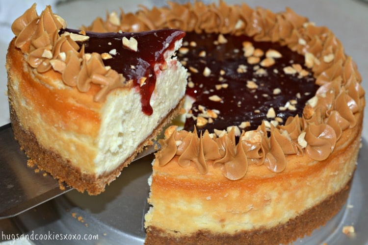 peanut butter jelly cheesecake slicing