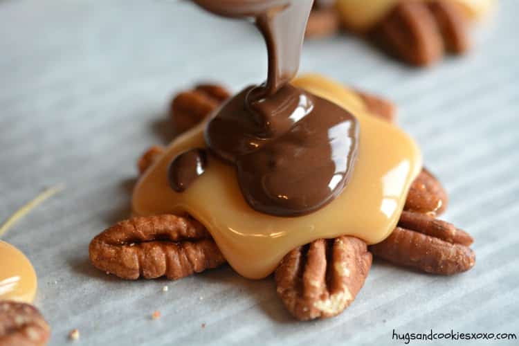 Toasted Pecan Turtle Clusters - Hugs and Cookies XOXO