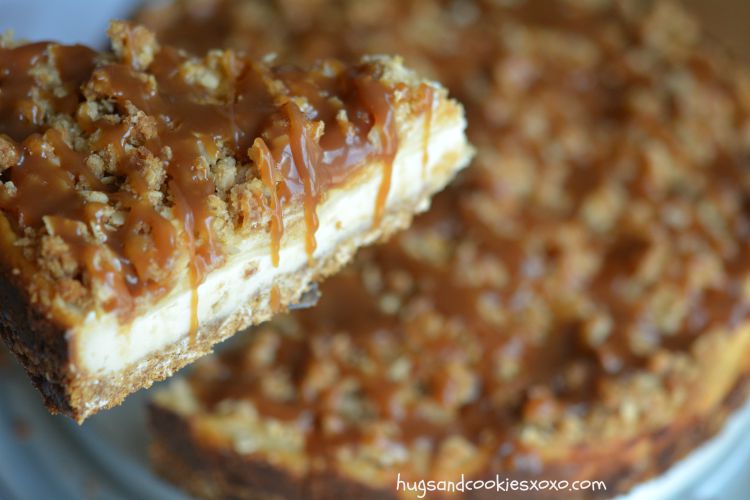 Caramel Apple Crisp Cheesecake - Hugs and Cookies XOXO