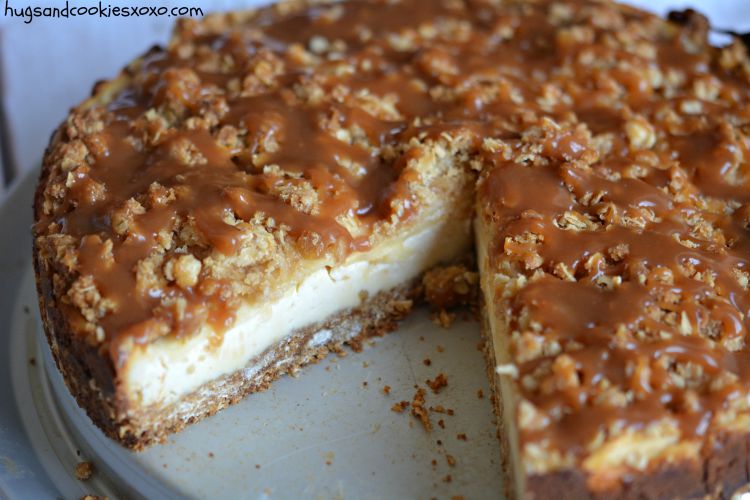 Caramel Apple Crisp Cheesecake - Hugs and Cookies XOXO