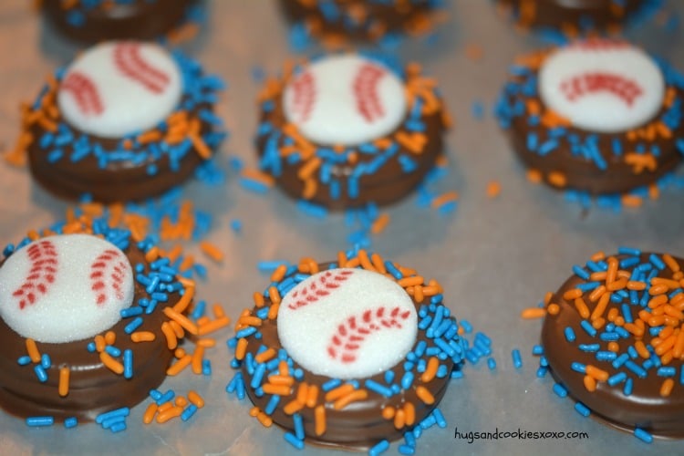 baseball oreo cookies