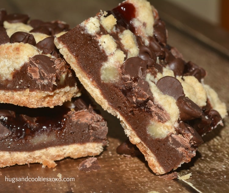 chocolate raspberry crumb bars