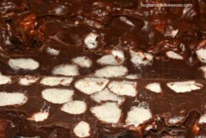 3 Ingredient Chocolate Marshmallow Fudge - Hugs and Cookies XOXO