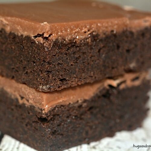 https://hugsandcookiesxoxo.com/wp-content/uploads/2016/02/brownie-chocolate-frosted-500x500.jpg