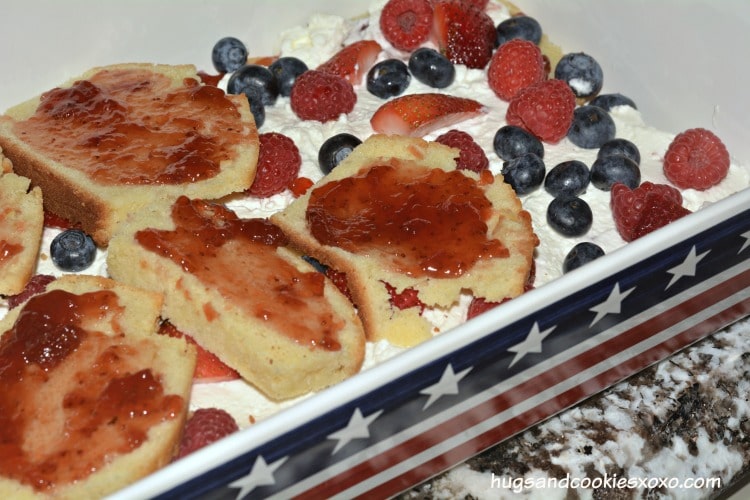 berry trifle lasagna