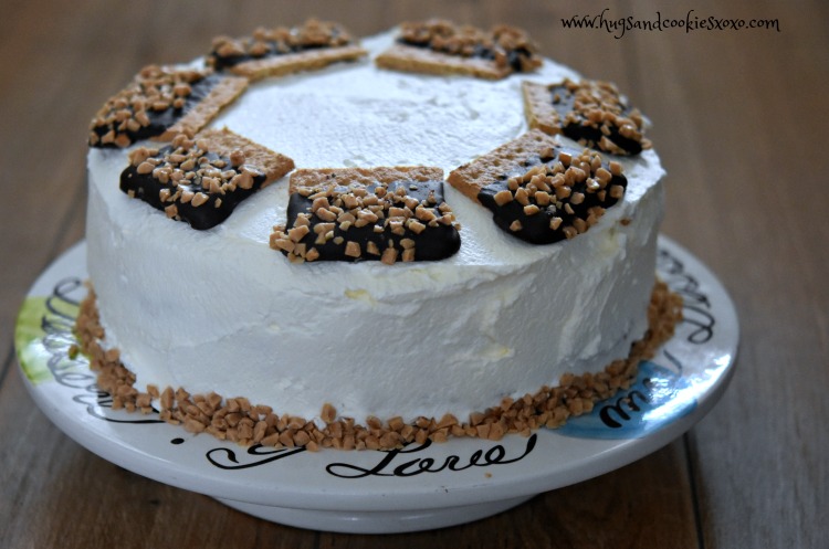 chocolate-toffee-whipped-cream-cake