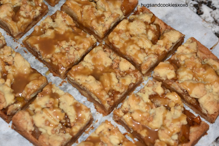 Caramel Apple Pie Toffee Bars