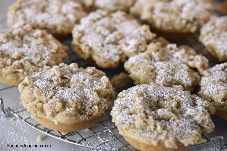 Crumb Cake Doughnut Muffins