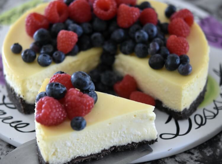 Berry Cheesecake with Double Chocolate Crust