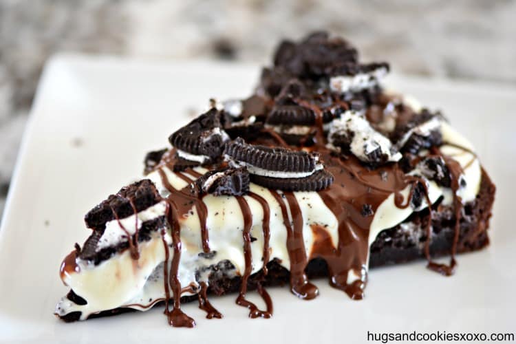 White Chocolate Brownie Pizza