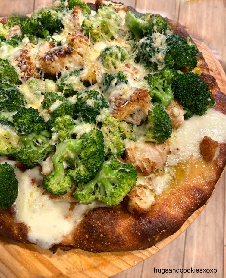 Chicken Cutlet And Broccoli Pizza