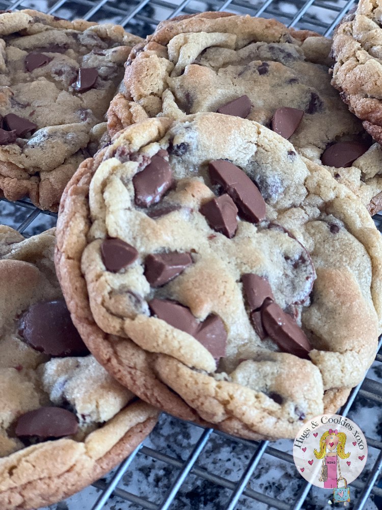 https://hugsandcookiesxoxo.com/wp-content/uploads/2022/01/chocolate-chip-cookies-no-chill.jpeg